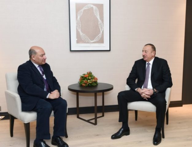  Ильхам Алиев находится с визитом в Давосе